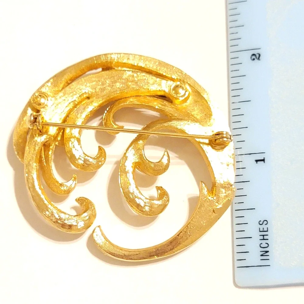 Vintage Large Gold Waves Round Wreath Brooch Pin,‎ 2